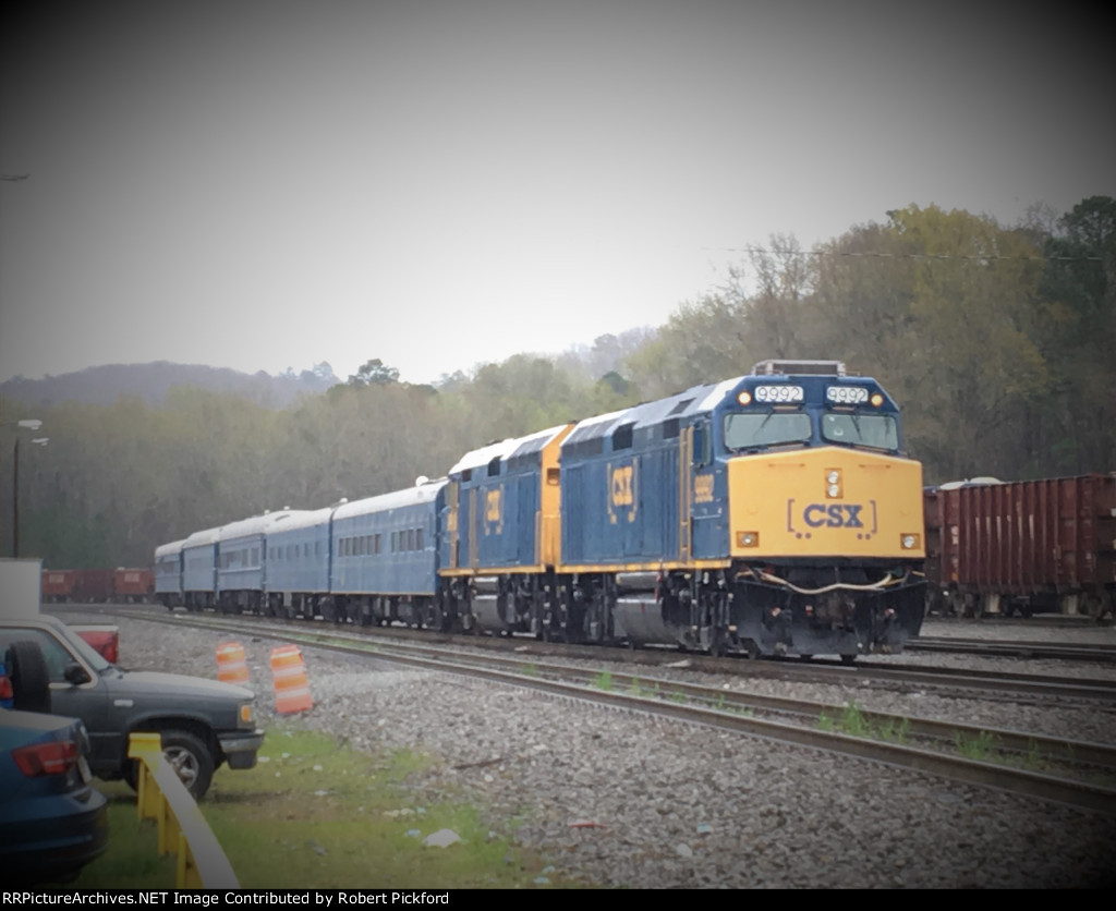 CSX 9992 (F40PH-2) 9999 (F40PH-2)